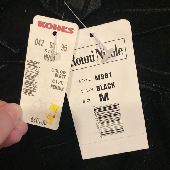 Ronni Nicole Black Velvet Long Sleeve Top Boat Neck Sabrina - Picture 3 of 6